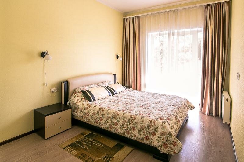 Гостиница Ривьера Севастополь-86